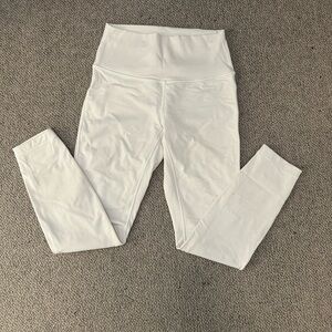 White Lululemon Wunder-Under High-Rise Tight 25”  Full-On Luxtreme Size 6
